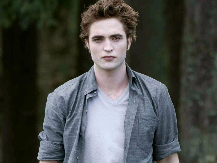 Robert Pattinson Thought The 'Twilight' Plot Was So Awful It Shouldn't Have Been Printed